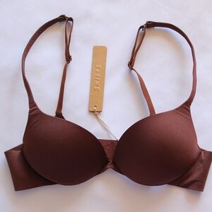 SKIMS Ultimate Push Up Plunge Bra 32A